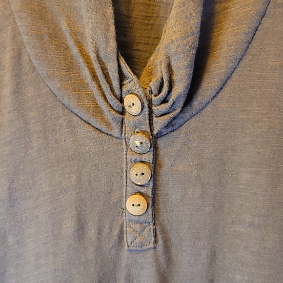 neon buddha top with button detail - Picture 7 of 8